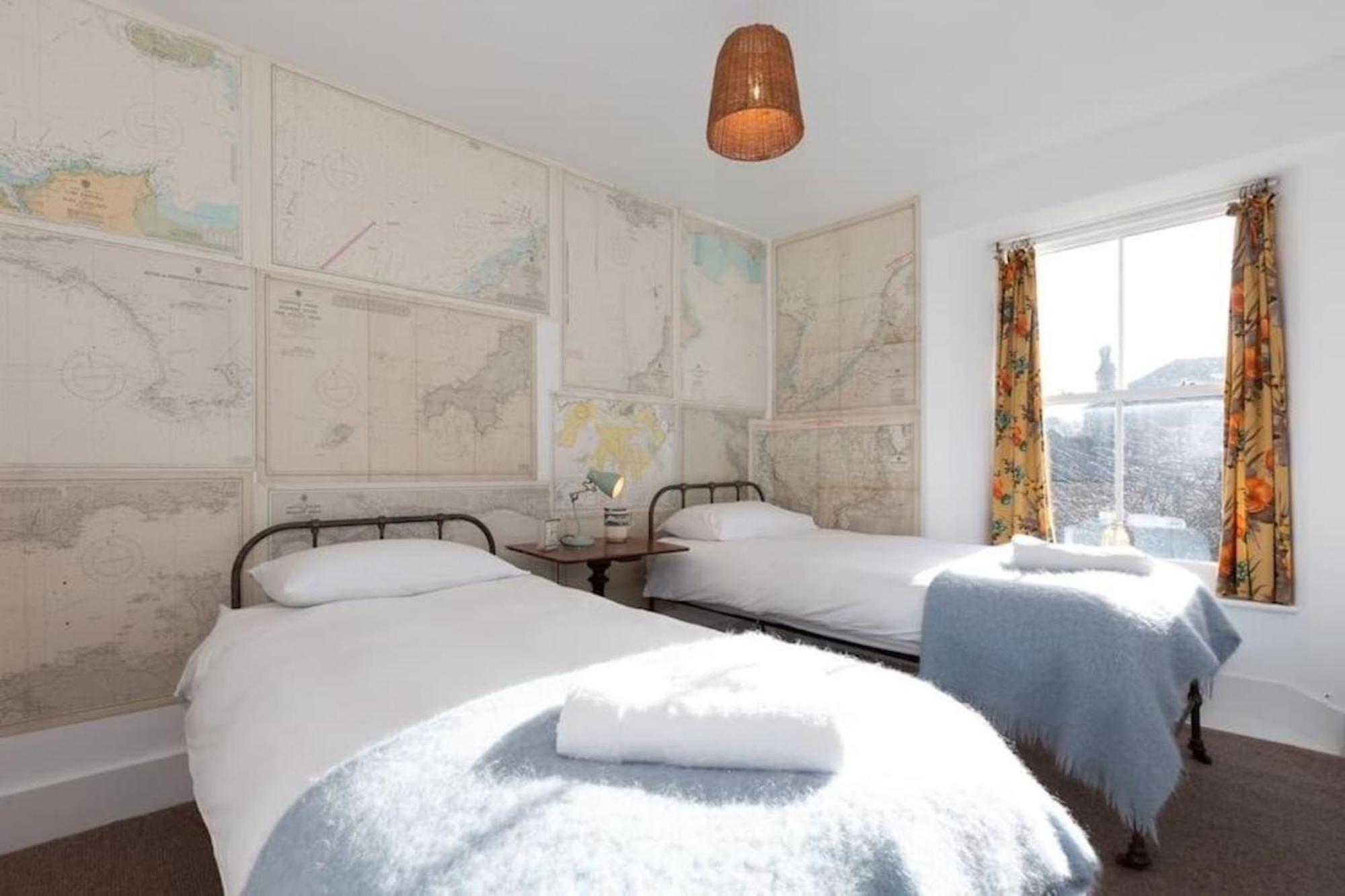 Janies Cottage~ Mousehole~Eclectic Interiors & Vintage Charm المظهر الخارجي الصورة