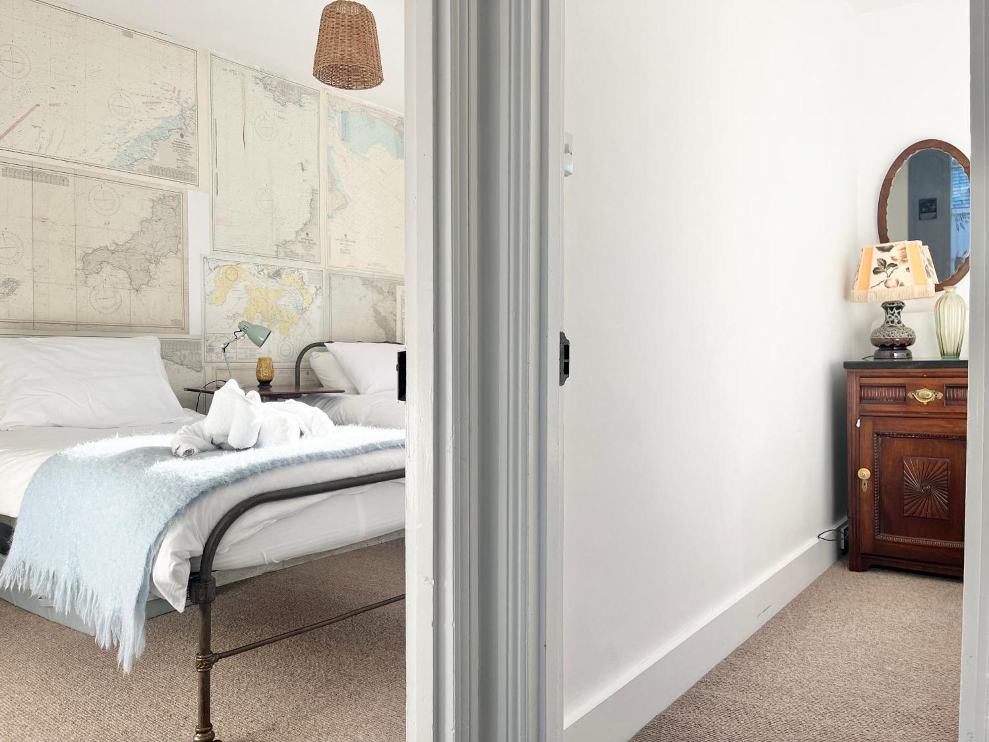 Janies Cottage~ Mousehole~Eclectic Interiors & Vintage Charm المظهر الخارجي الصورة